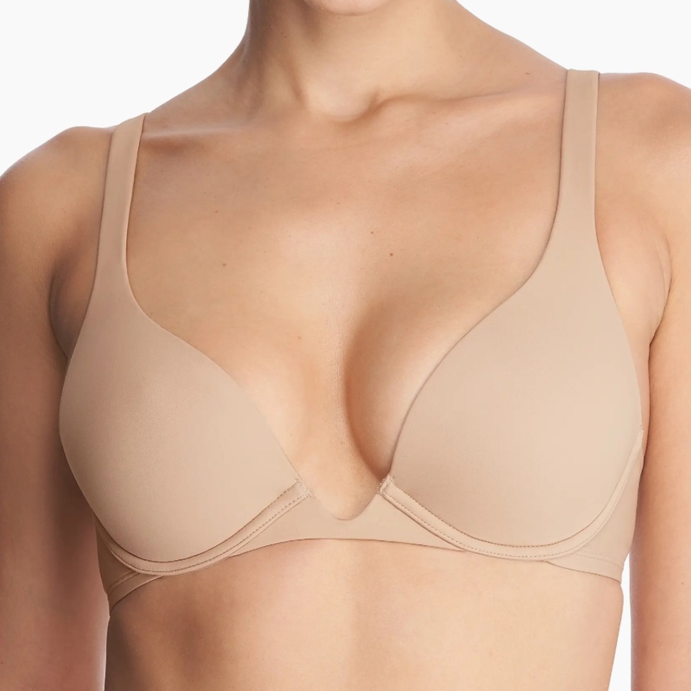 **BRAND NEW** Natori Verge Plunge Convertible Bra, Size 36B, Color: Cream/Beige
